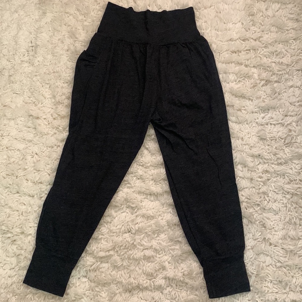 Chaser Gray Harem Capri Pants